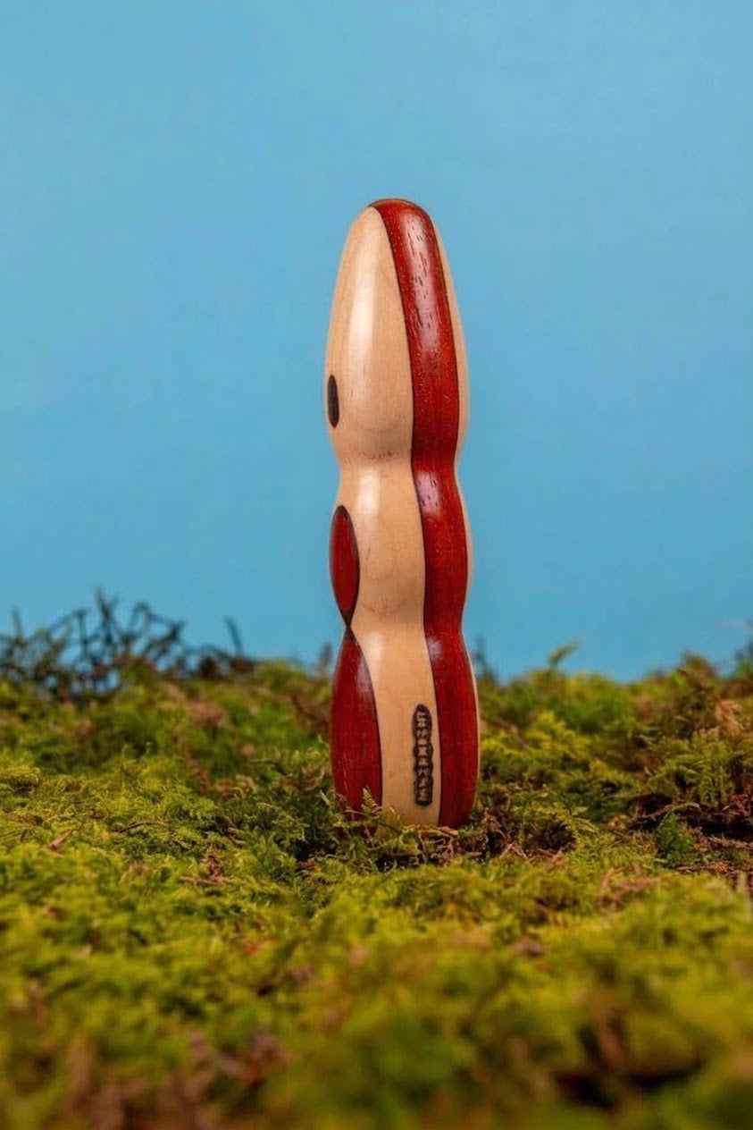 SUMMSI Rossi Holzvibrator Holzdildo Moos Natur || Signature Edition Holz-Knecht.at